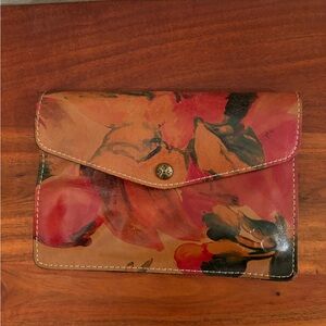 Patricia Nash Leather Envelope Clutch Purse Floral 
Excellent condition!